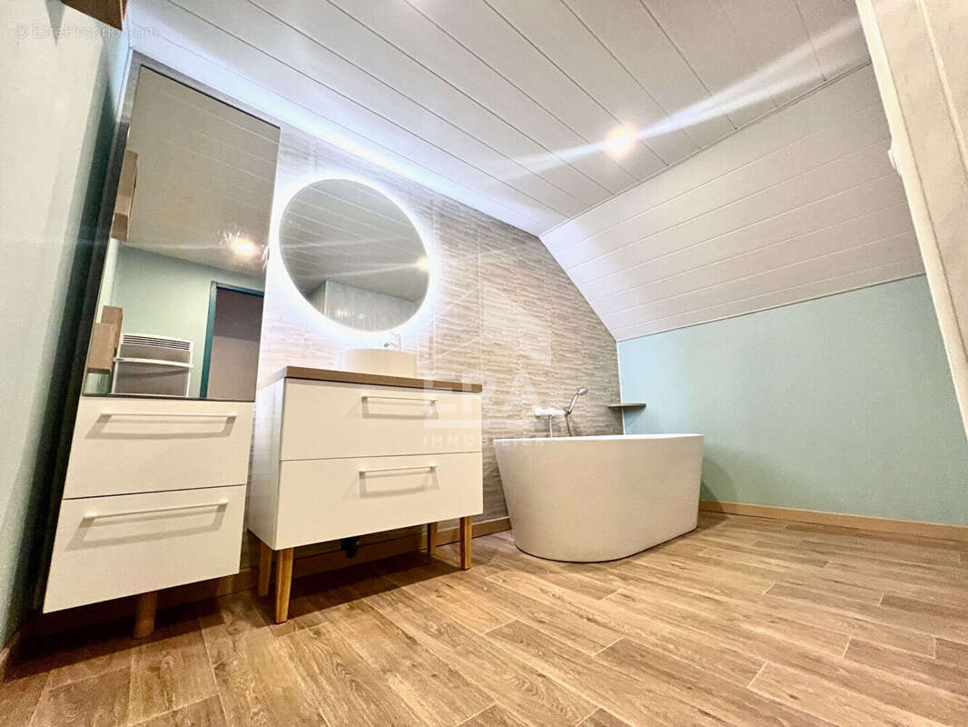 Maison à MONTEREAU-FAULT-YONNE