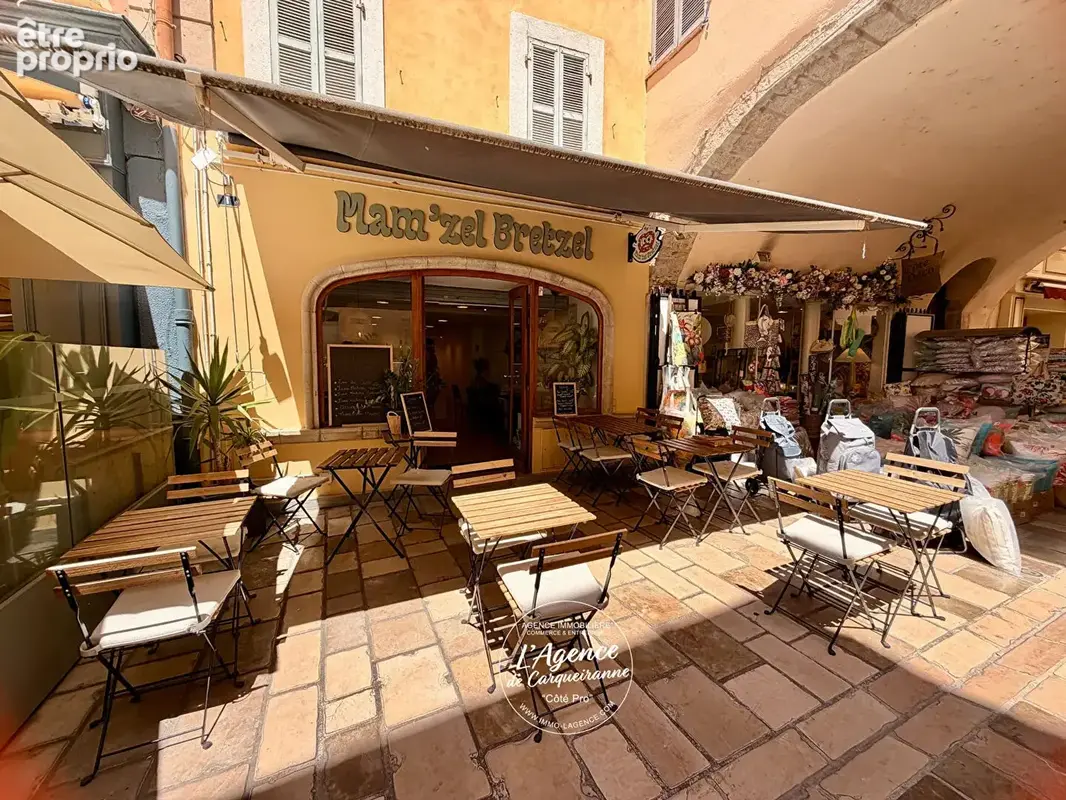 A vendre fonds de commerce restauration rapide salon de the idealement situe en plein coeur du centre ville de hyeres - photo 2