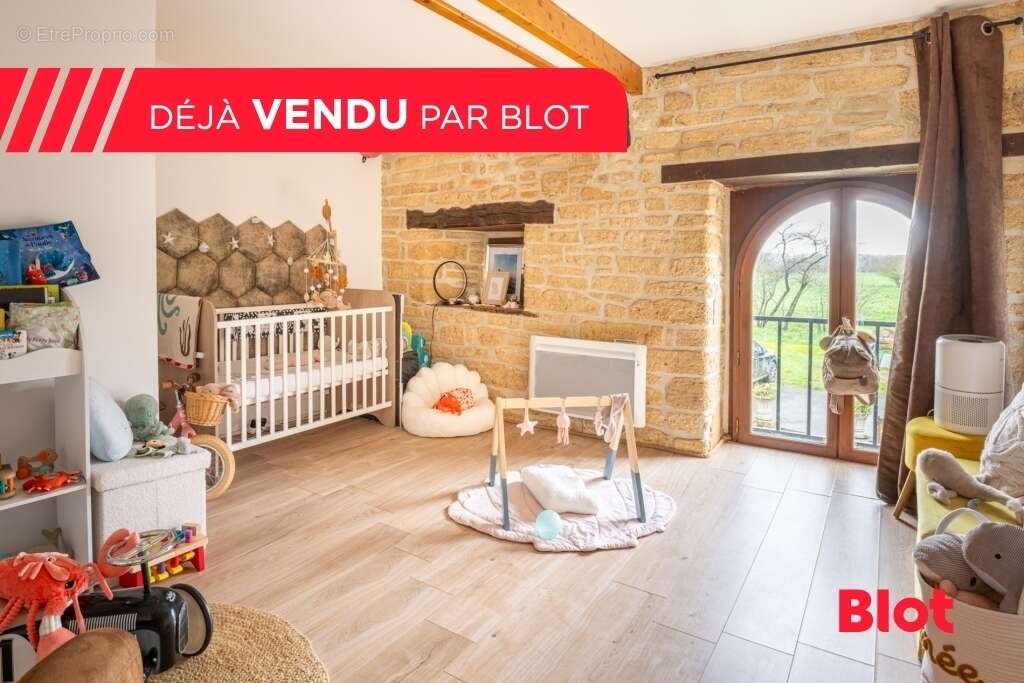Maison 206 m² à Saint-Juvat  - photo 7