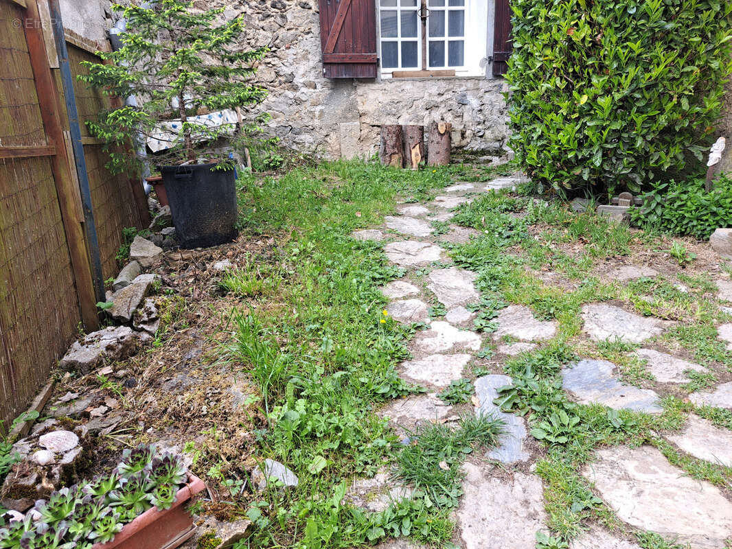 Maison à COUDONS