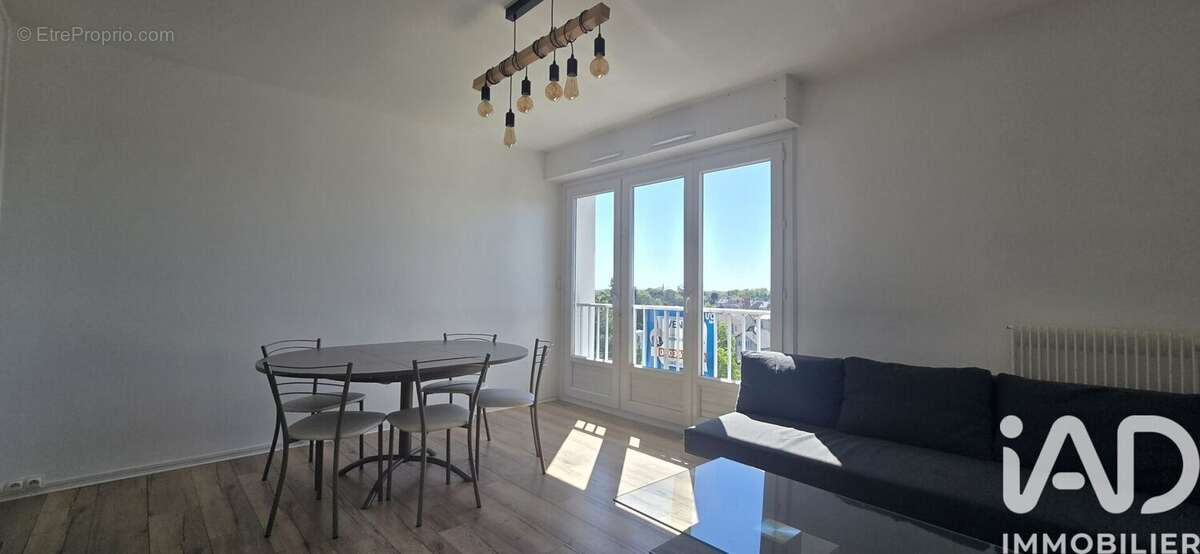 Photo 4 - Appartement à LA CHAPELLE-SAINT-MESMIN