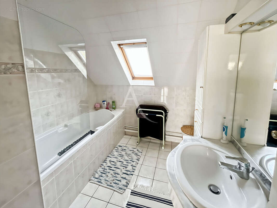 Maison Vaux sur Seine 130m² - 4 chambres - photo 15