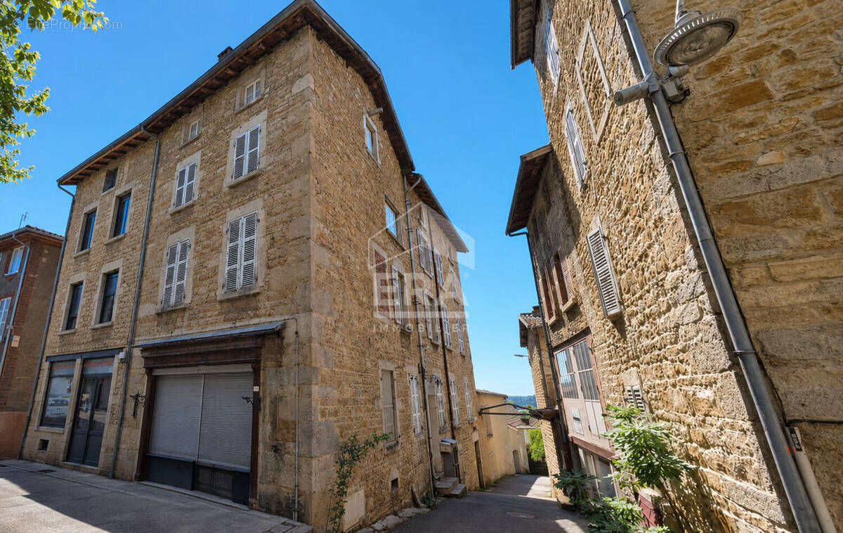 Maison à JUJURIEUX