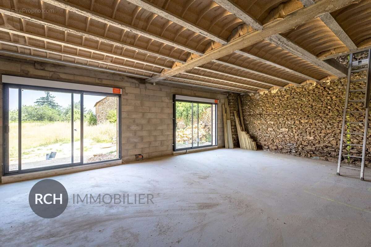 Ancienne grange en pierre à aménager - photo 9