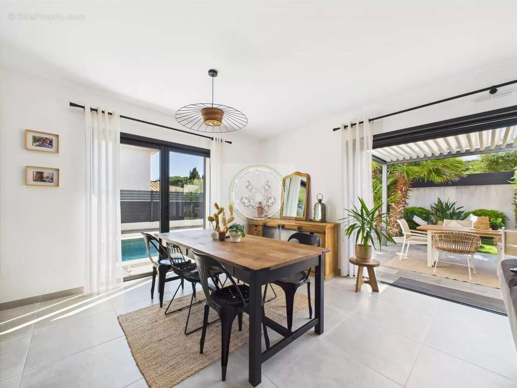 Maison à PUGET-SUR-ARGENS