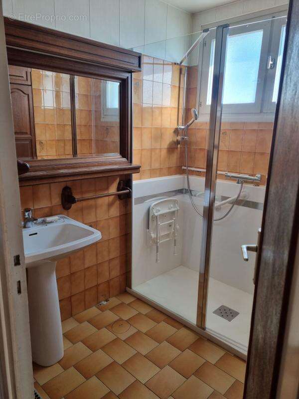 Appartement à DECINES-CHARPIEU