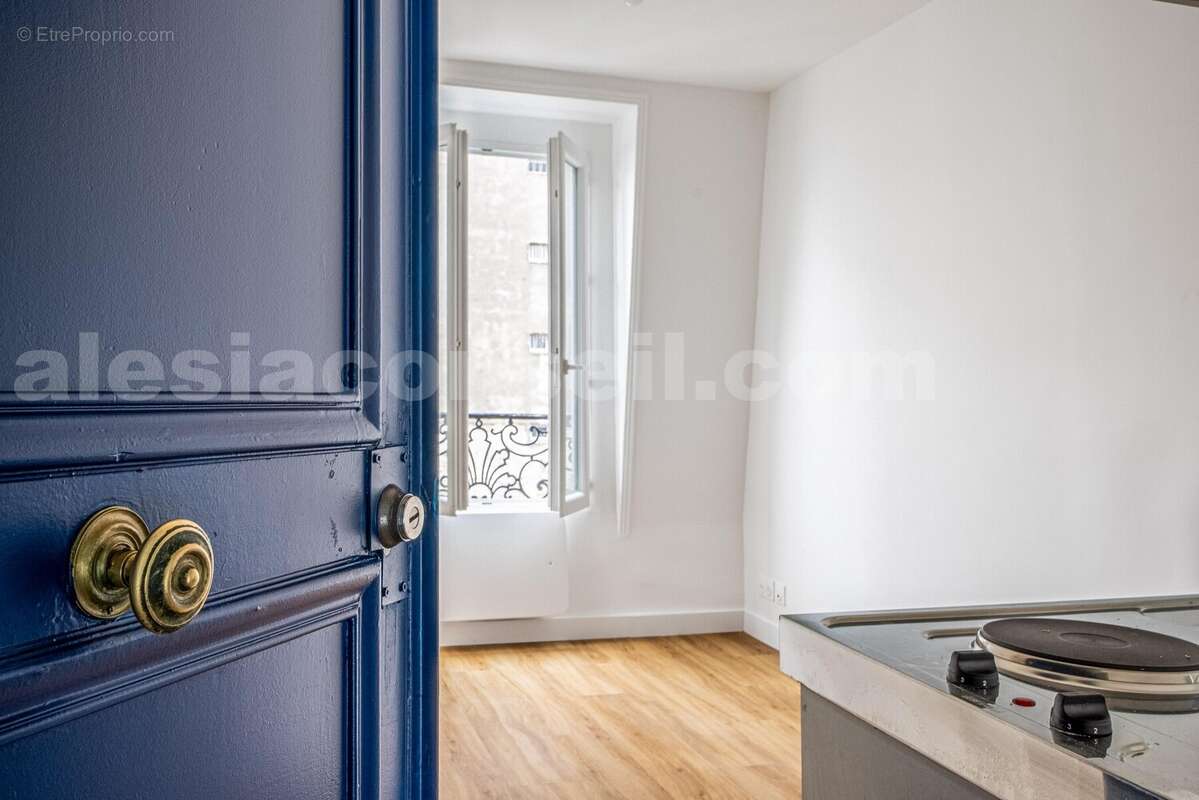 Photo n°6 - Appartement à PARIS-14E