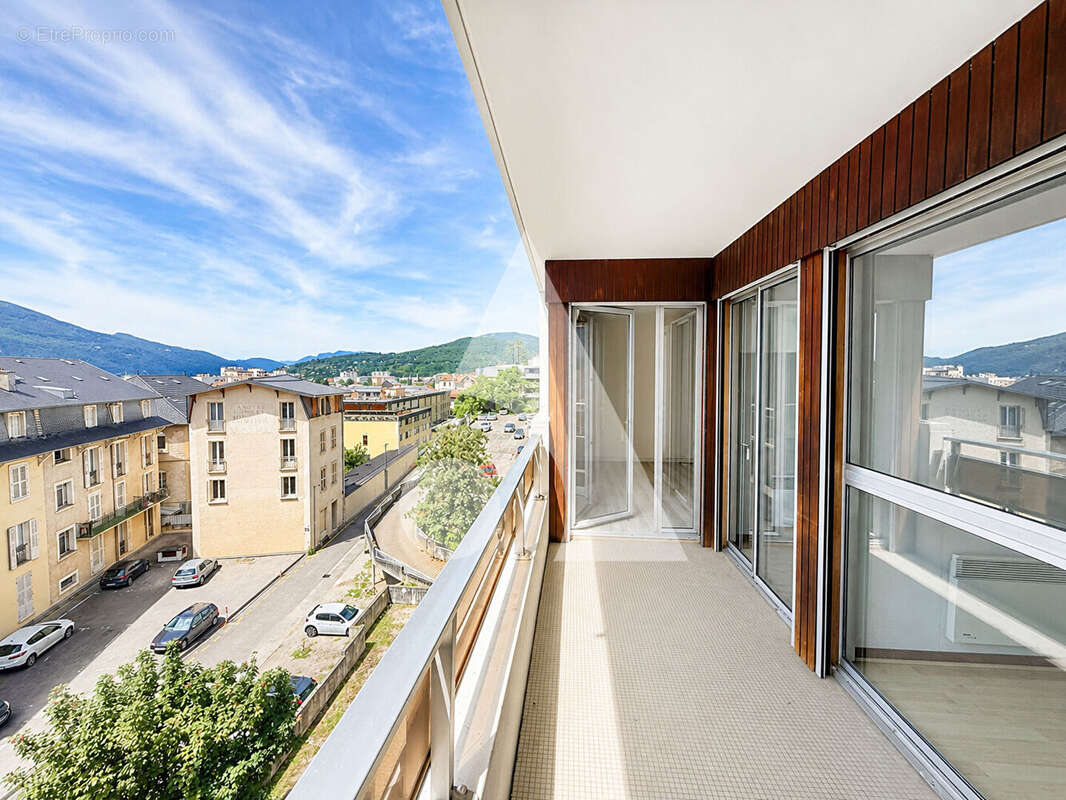 Appartement à AIX-LES-BAINS