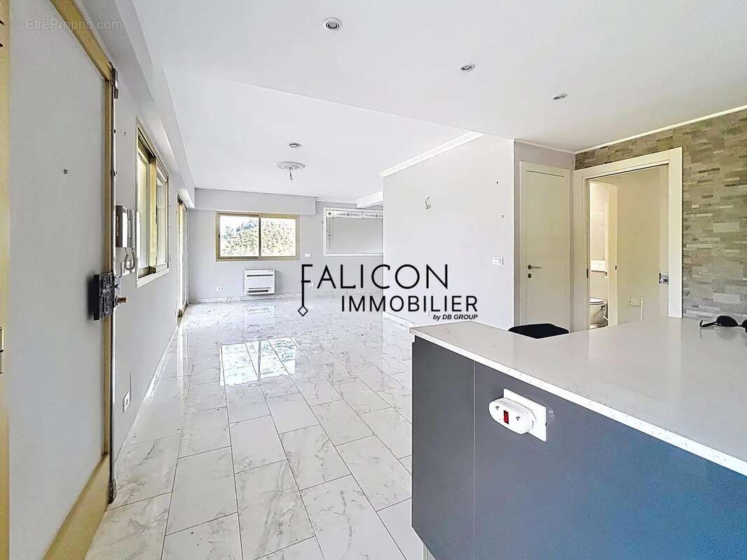 Maison à TOURRETTE-LEVENS