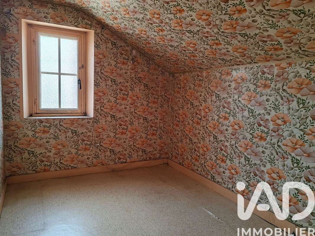 Maison 107 m² à Aubigne-Sur-Layon  - photo 9