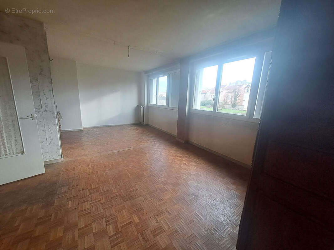 Appartement à MONTROUGE