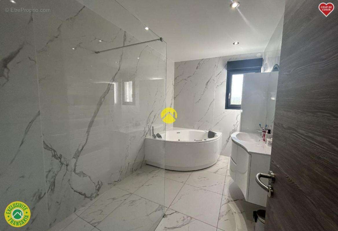 Maison à SAINT-VALERIEN