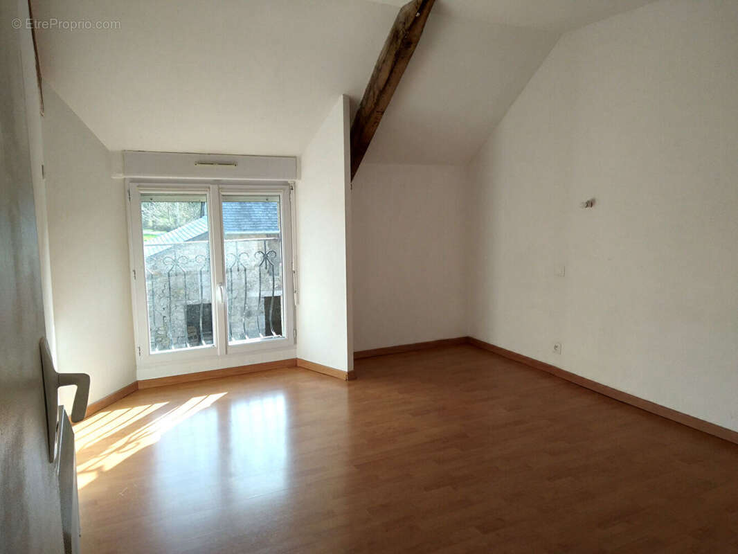 Maison à COMBOURG
