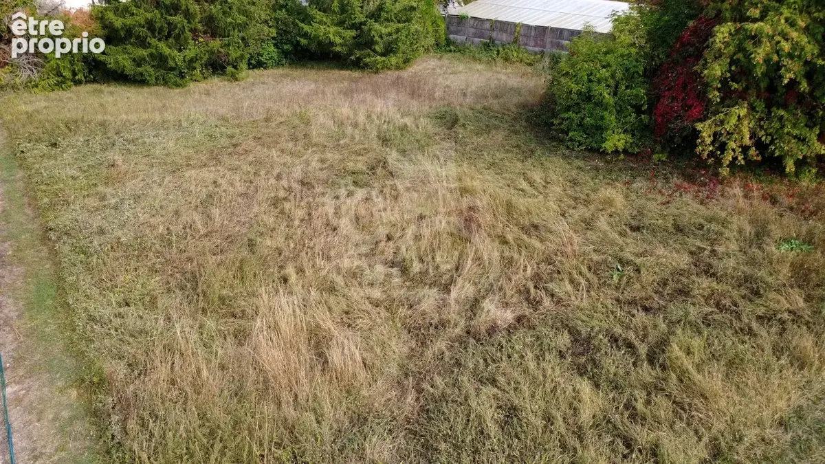 Terrain à bâtir de 942m2 sur SELLES - photo 3