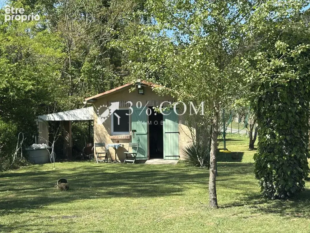 Maison plain pied avec véranda, garage, piscine et jardin at - photo 6