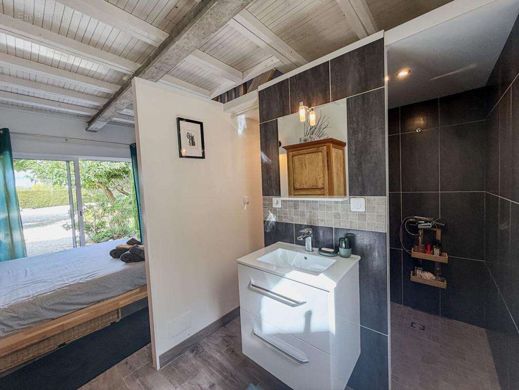 Maison à ALTHEN-DES-PALUDS