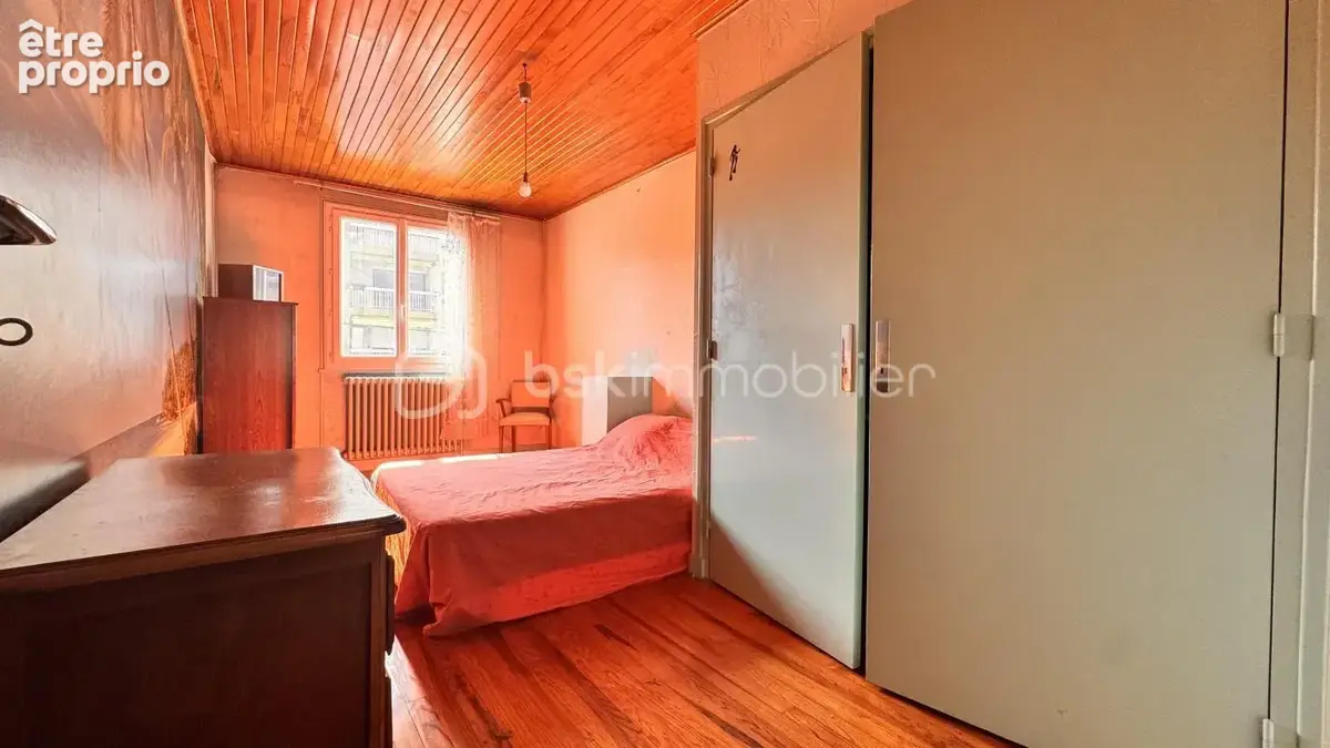 Maison de ville à fort potentiel — Grenoble (Écoles privées & transports à pied) - photo 12