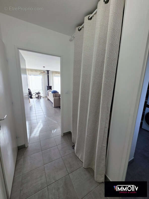 Hall d'entrée - Maison à PLOUMOGUER