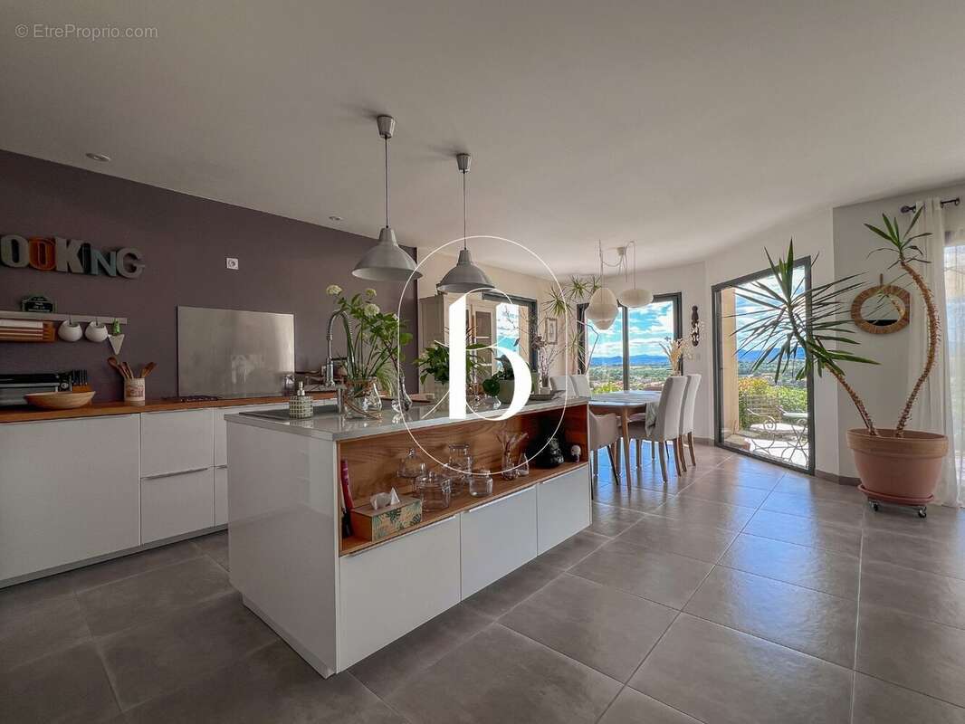 Maison 195 m² à Barjac  - photo 10