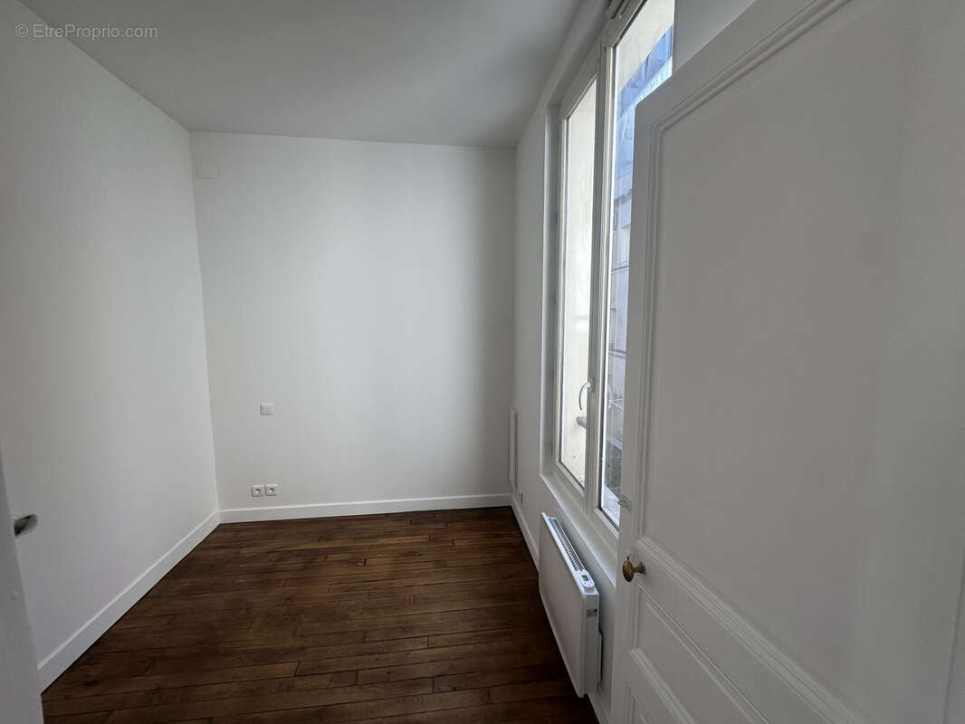 Appartement à PARIS-10E