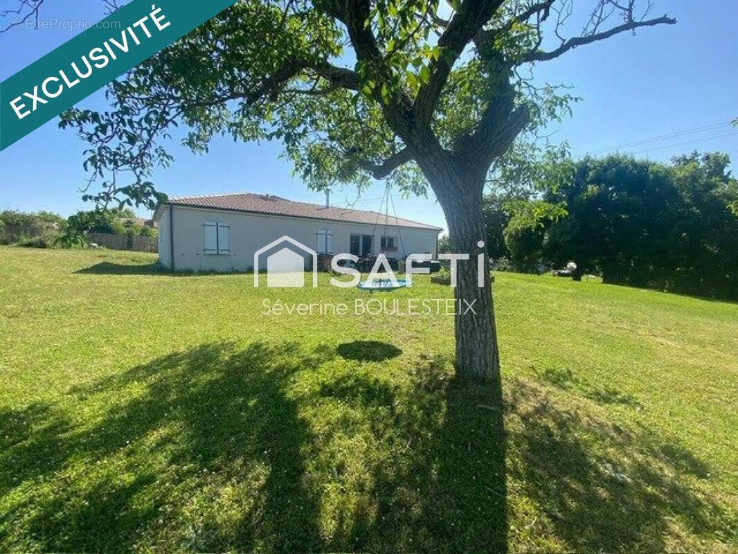 Photo 1 - Maison à SOYAUX