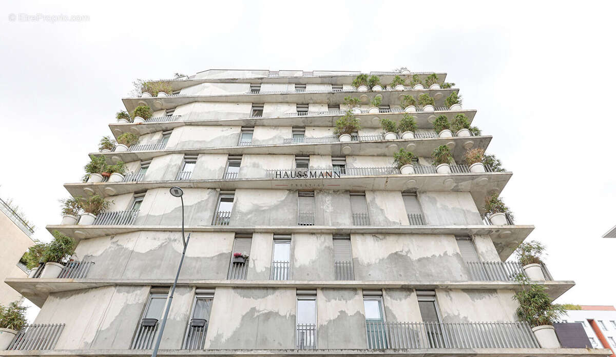 Appartement à PARIS-17E