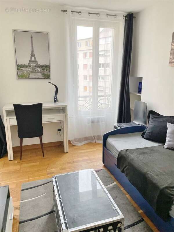 Appartement à PARIS-10E