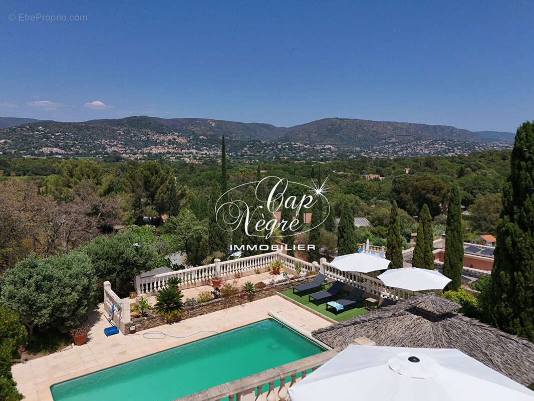 Maison à BORMES-LES-MIMOSAS