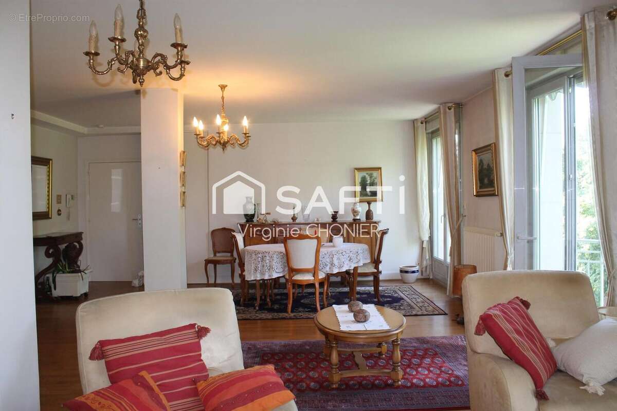 Appartement 117 m² à Vichy  - photo 4