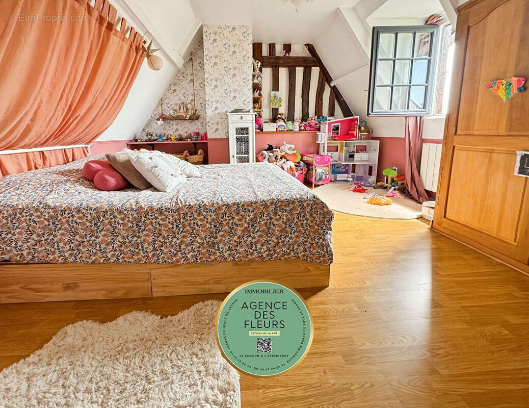 Maison à FRENEUSE