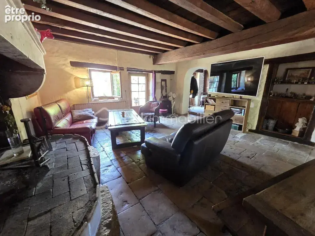Magnifique Corps de ferme de 222m³ avec piscine et dépendances - photo 7