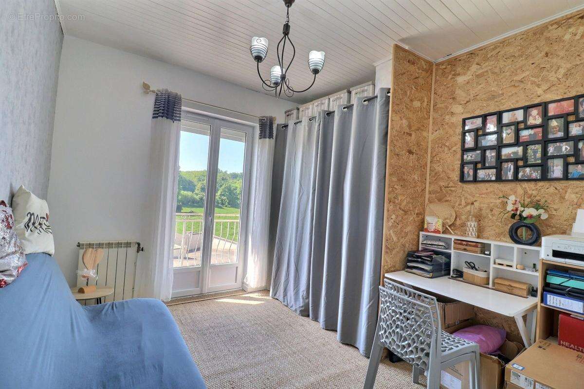 Maison à CREYS-MEPIEU