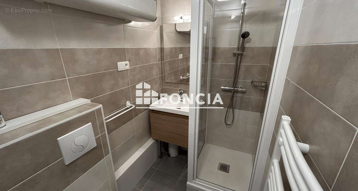 Appartement à BORMES-LES-MIMOSAS