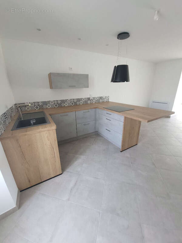 Maison à TONNAY-CHARENTE