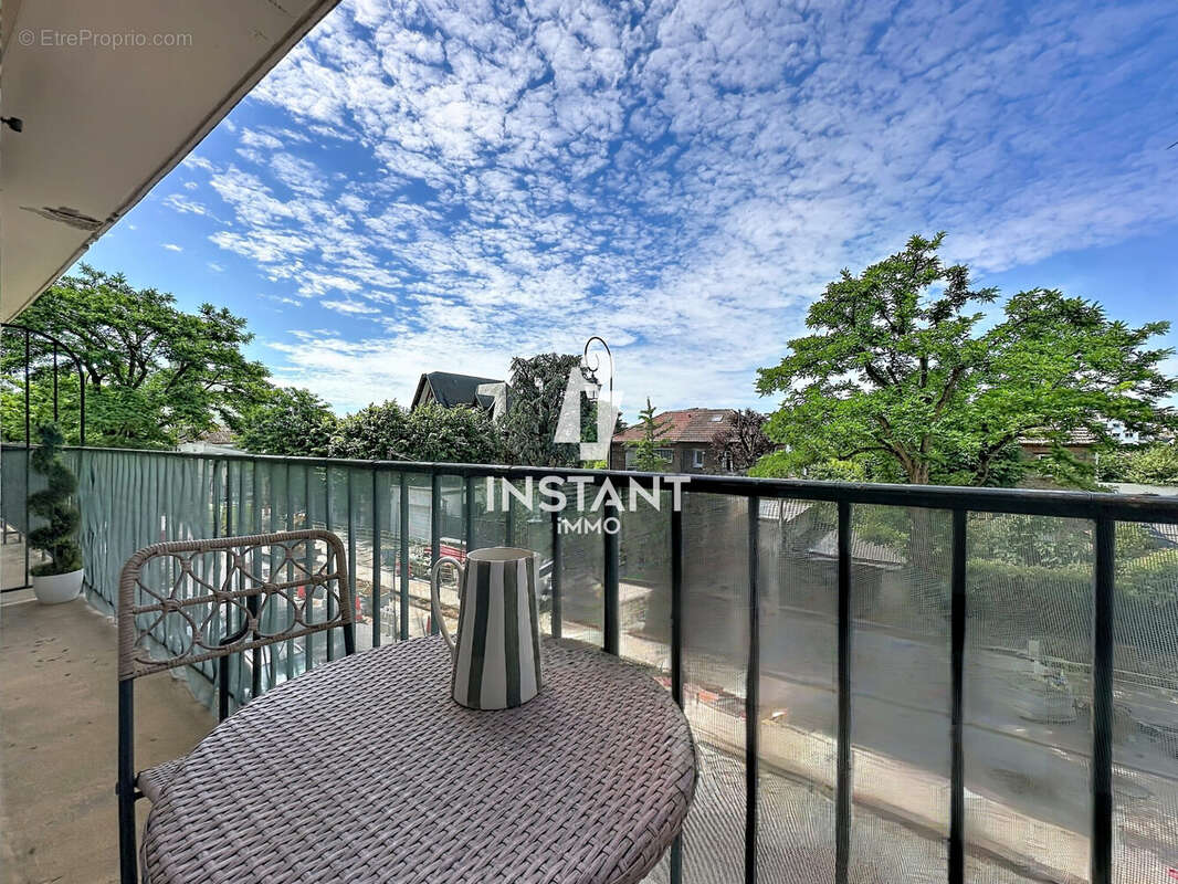 Appartement à SAINT-MAUR-DES-FOSSES