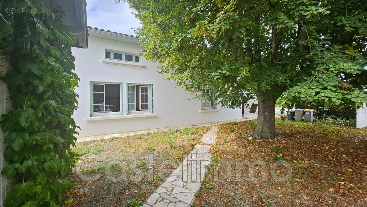 Maison à CASTELSARRASIN