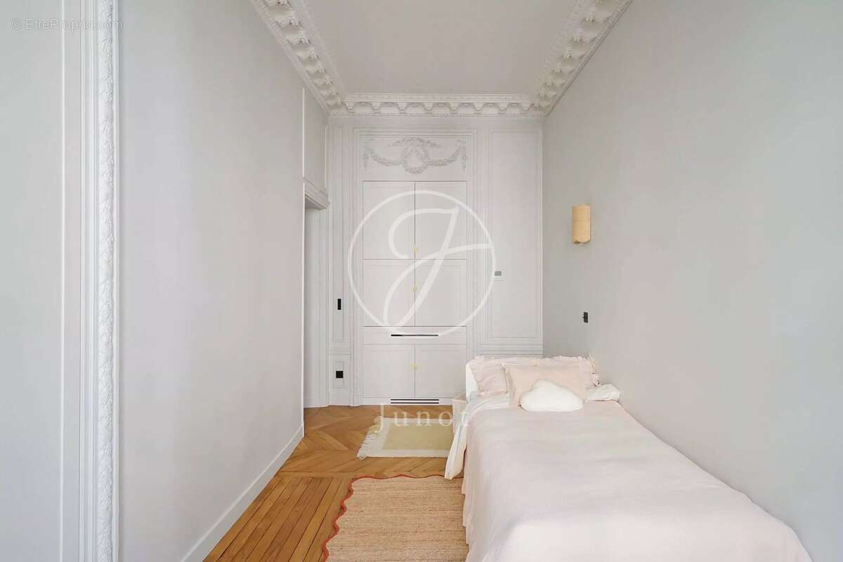 Appartement à PARIS-9E