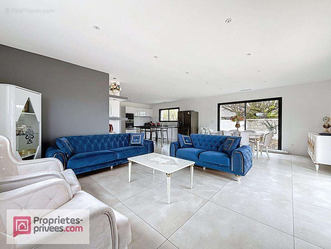 Maison à SAINT-SULPICE