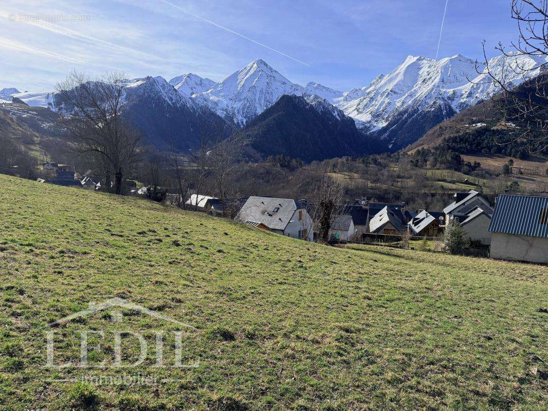Terrain à AZET