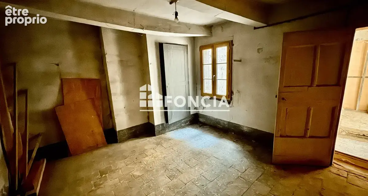 Pézenas centre — maison de ville avec garage, rénovation à achever - photo 3