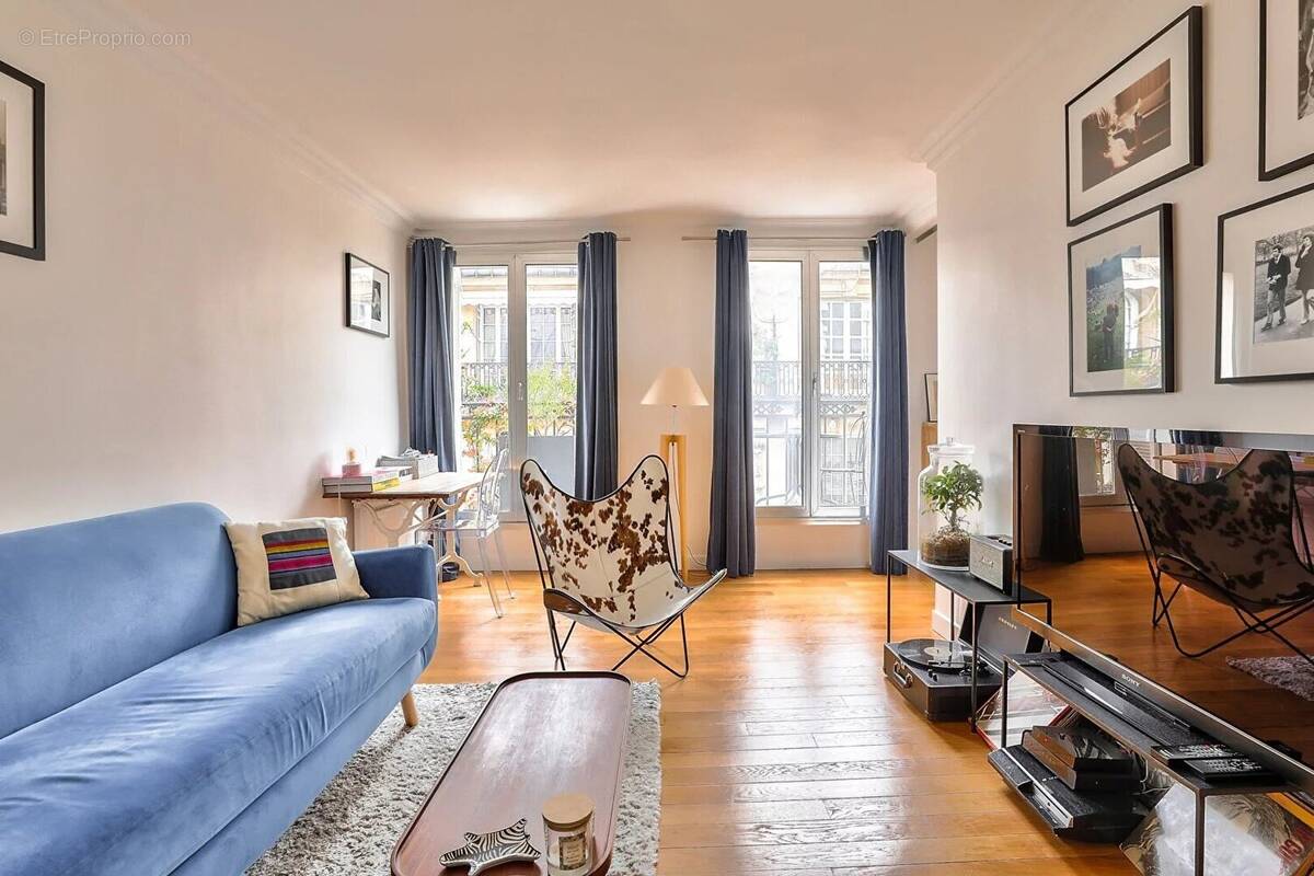 Appartement à PARIS-17E