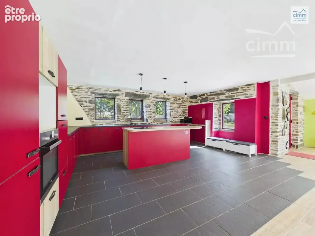 Maison de 314 m2 avec piscine et terrain de 1633 m2 - ST JUST - photo 7
