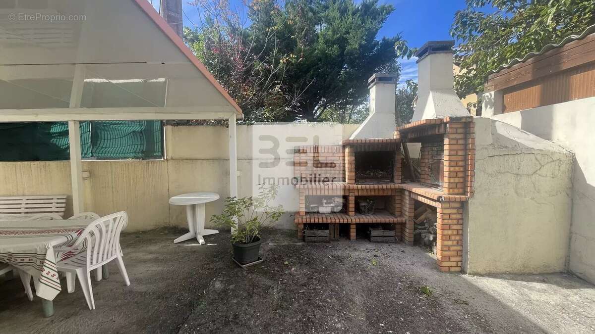 Maison à BAGNOLS-SUR-CEZE