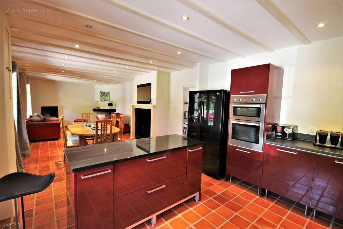Propriété en pierres, 6 Chambres et piscine - photo 6