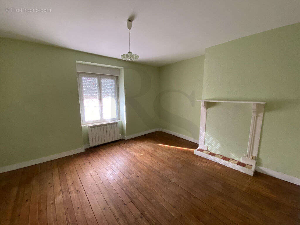 Maison à LE TEILLEUL