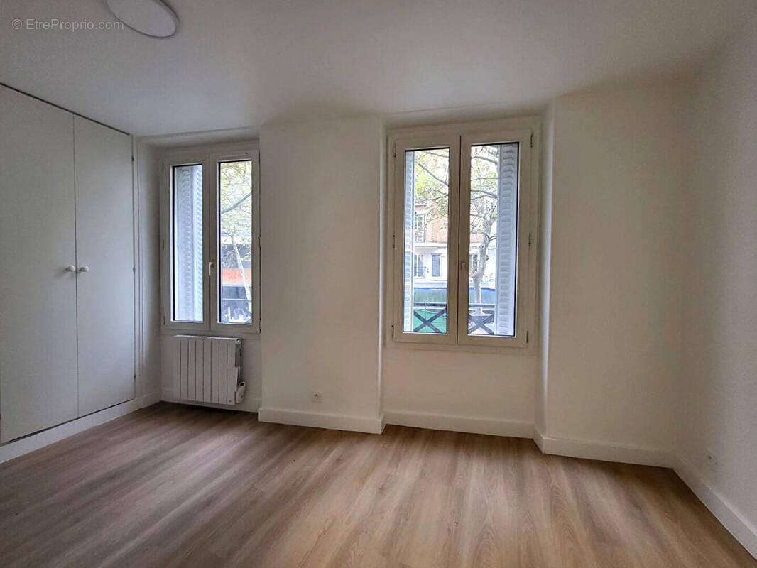 Commerce à PARIS-17E