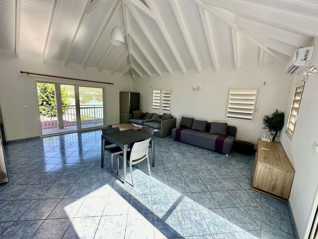 Maison à CAPESTERRE-BELLE-EAU