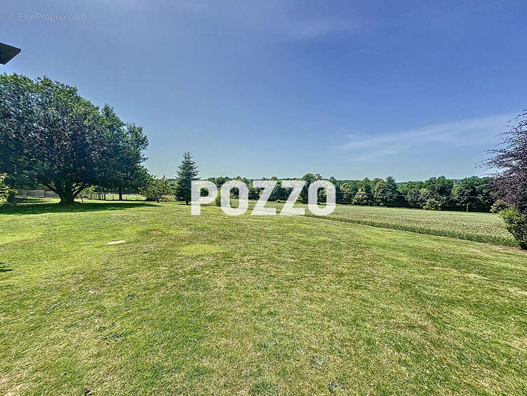 Maison à LES LOGES-MARCHIS