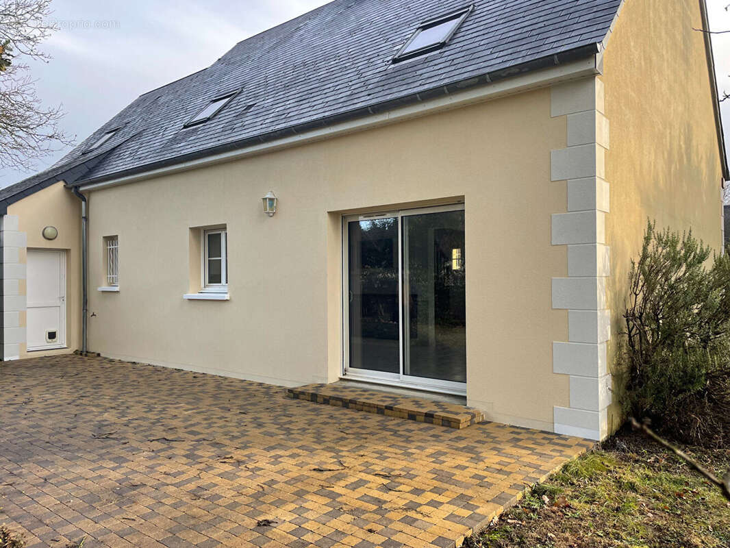 Maison à PARCAY-MESLAY