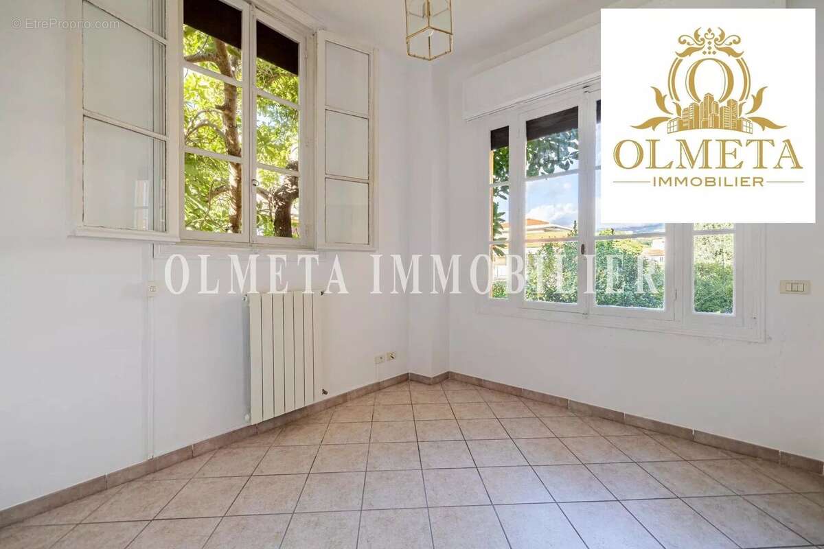 Appartement à ROQUEBRUNE-CAP-MARTIN